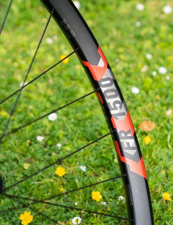 DT Swiss FR 1500 Classic mountain bike wheels
