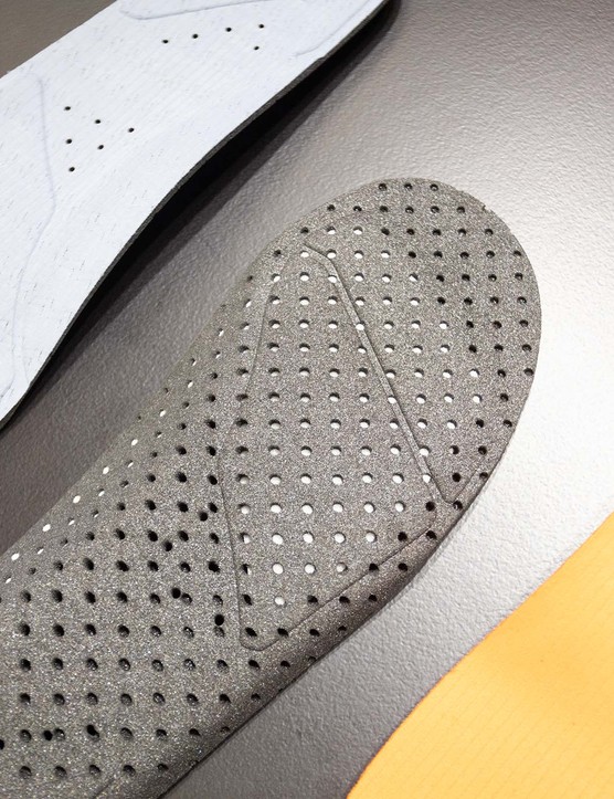 Elastic Interface insole.